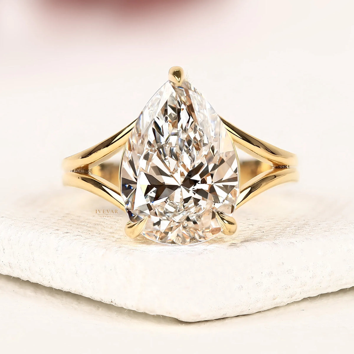 pear cut lab diamond ring 3-prong solitaire setting