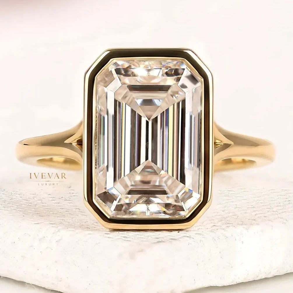 Bezel Setting Emerald Lab Diamond Solitaire Engagement Ring